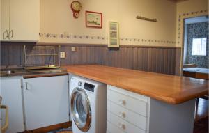 1 Bedroom Amazing Apartment In Nybro