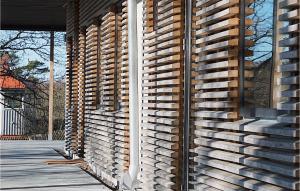 Cozy Home In Vallda With Kitchen