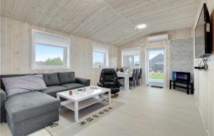 2 Bedroom Lovely Home In Skjern