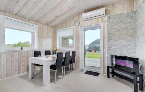 2 Bedroom Lovely Home In Skjern