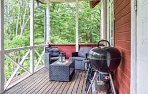 Cozy Home In Asarum With Wifi