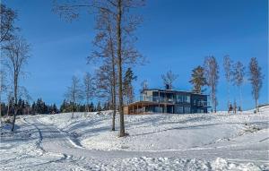 Lovely Home In Skillingaryd With Sauna