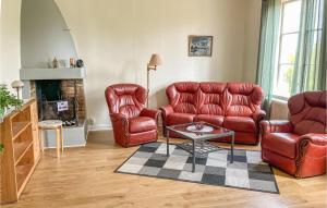 5 Bedroom Beautiful Home In Juskog Husa