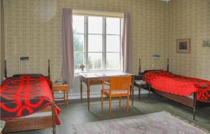 5 Bedroom Beautiful Home In Juskog Husa