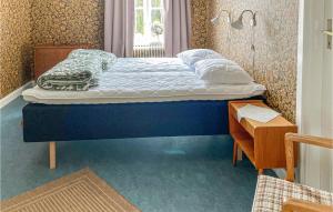 5 Bedroom Beautiful Home In Juskog Husa