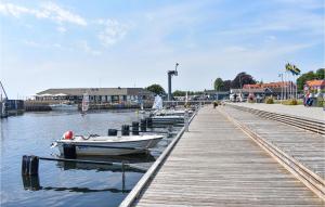 Beautiful Home In Nybrostrand With Wifi
