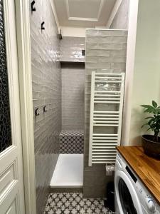 Apartment near Eiffel Tower Olympic games tickets