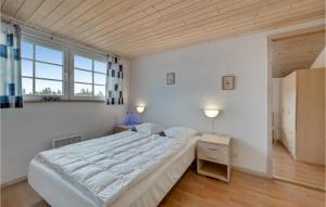 Gorgeous Home In Skjern With Wifi