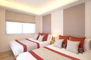 国際通りまで車で5分 那覇空港まで車で8分 最大15名 As bld