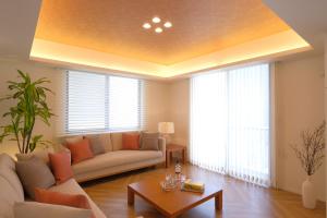 国際通りまで車で5分 那覇空港まで車で8分 最大15名 As bld