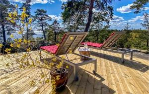 Lovely Home In Sorunda With Kitchen