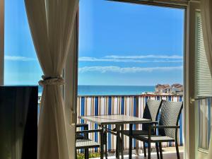 Apartment Elaines View