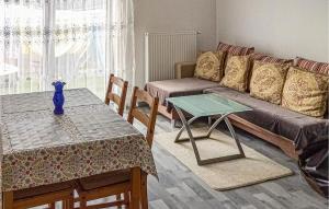 Lovely Home In Sianów With Kitchen