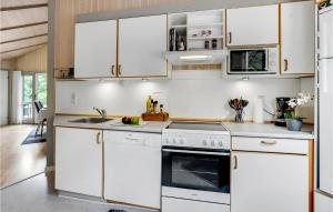 Stunning Home In Toftlund With Sauna