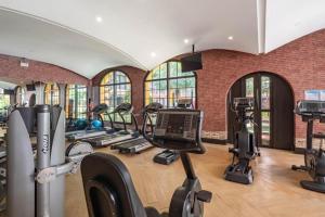 Venetian Signature Condo