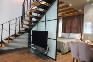 Vp & Lo 2 Residence