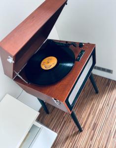 Yellow byt s terasou JAKO DOMA I MIMO DOMOV