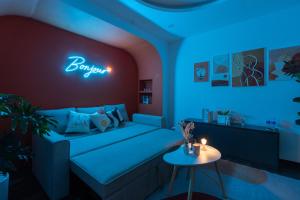 Harmony Home-Projector-Bathtub- Spacious