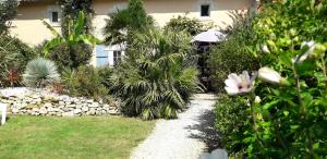 Appartements Gite La Charentaise - Logement de vacances 4 personnes avec piscine : photos des chambres