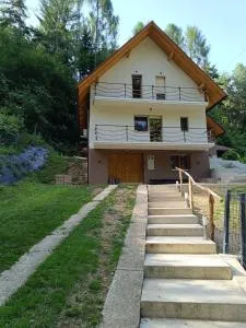 Hiša Vrhov Dol - Janževa Gora