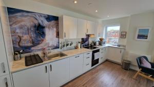 Number 15 Luxurious Two Bedroom Apartment