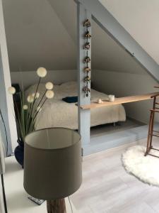 Chez Blandine - jolie chambre et mezzanine climatisées proche UTT infrastructures sportives