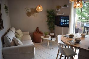 Appartements Studio Le Charentais - logement de vacances 4 personnes bord de mer : photos des chambres