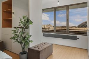 RH Apartment - Opposite Bucharest Mall, Metro, Balcony - RH Living