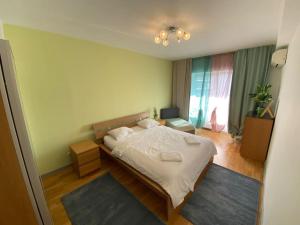 green apartment 214 with private PARKING