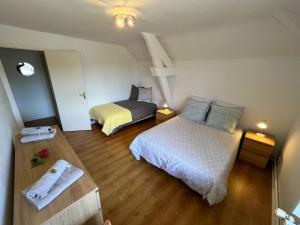 Maisons de vacances Ecurie des Charmes a 5 minutes de la plage : photos des chambres