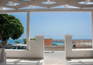 Modern House Le Castella