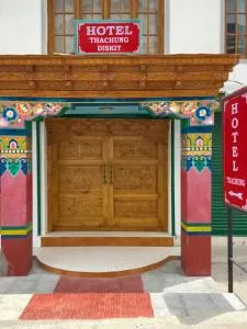 Hotel Thachung - Charāsa