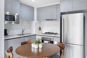 Modern 1B1B with Free Pool&Gym