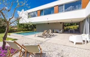 Gorgeous Home In Ferenci 