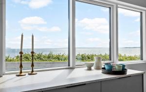 7 Bedroom Cozy Home In Ebeltoft