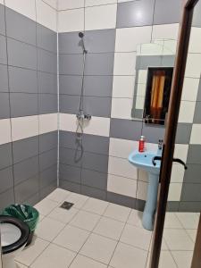 Casa inflorita camere