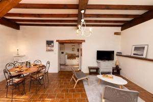 Maisons de vacances Villa en campagne avec cour interieure : photos des chambres