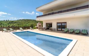 Stunning Home In Novo Selo With Wifi