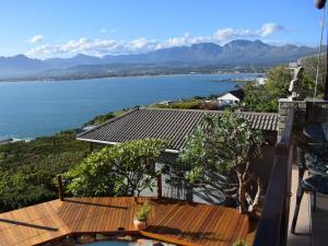 Artists Cottages Gordons Bay