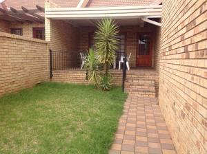 Fully Furnished Pentagon Park