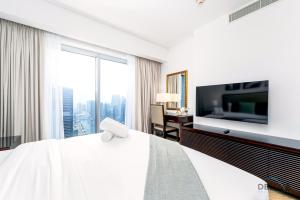 Charming 1BR in The Address Residences Dubai Marina by Deluxe Holiday Homes