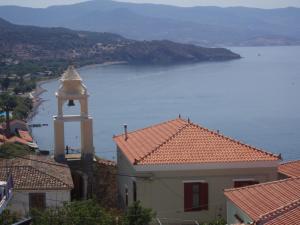 The Schoolmistress With The Golden Eyes, studios & rooms Lesvos Greece