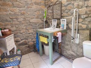 Tentes de luxe Bell tent one of three to rent fully equipped private equipped kitchen tents too : Tente Cloche - 1