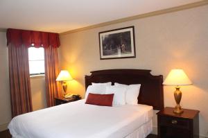 King Room room in Roberts Riverwalk Urban Resort Hotel