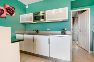 Lipstick Port Nature