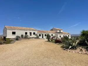 MiLuna Oasis Suites - Almendricos