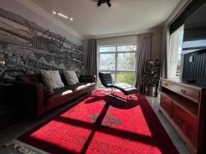 Salt Air & Serenity, Relaxing Ocean Escape