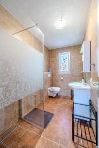 Villa Dupin Oceanfront with boat dock