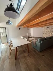 Le Patio de l'Abbaye - 伊热