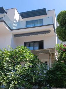 Apartement Mirella 2 "Your romantic sea-view escape in the heart of Rabac"